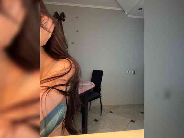 _Meggi_ webcam
