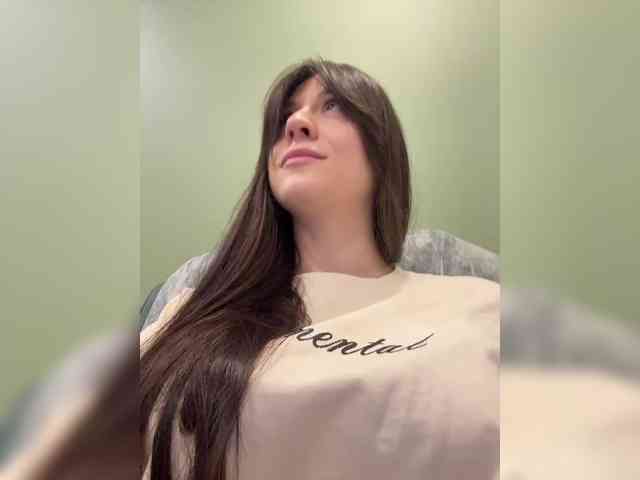 _Meggi_ webcam