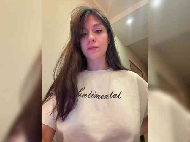 _Meggi_ webcam
