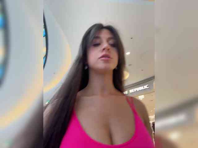 _Meggi_ webcam