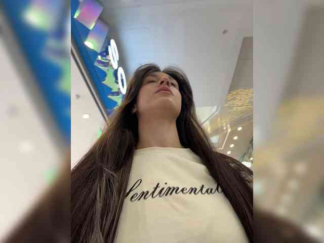 _Meggi_ webcam