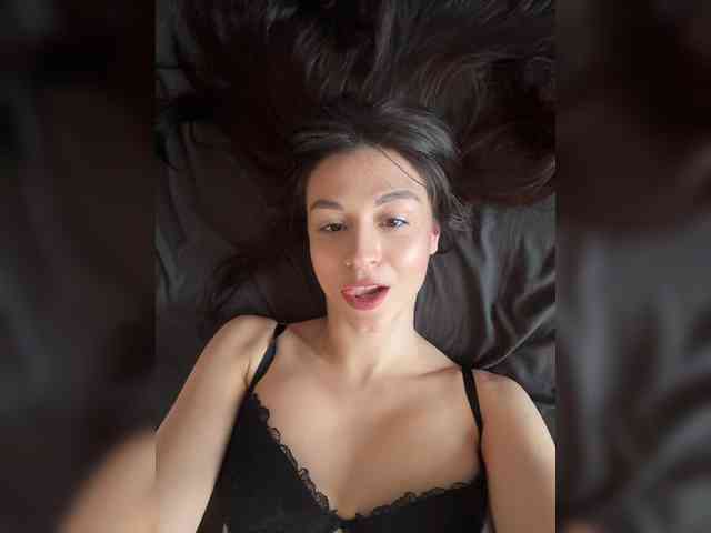 _Meggi_ webcam