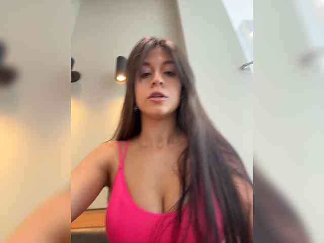 _Meggi_ webcam