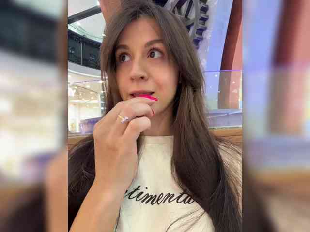 _Meggi_ webcam