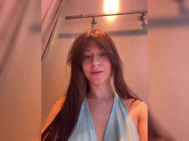 _Meggi_ webcam