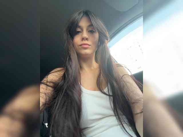 _Meggi_ webcam