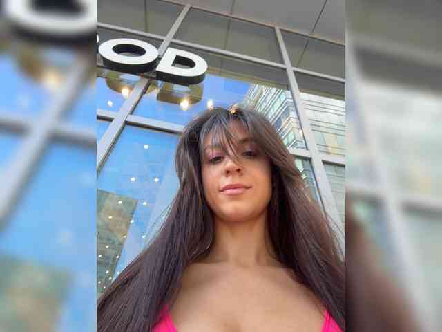 _Meggi_ webcam