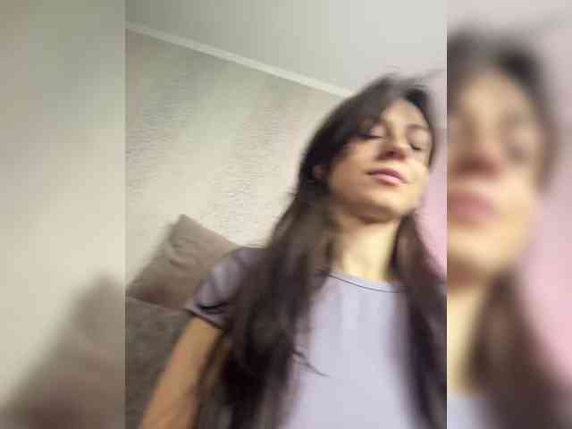 _Meggi_ webcam
