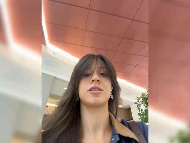 _Meggi_ webcam