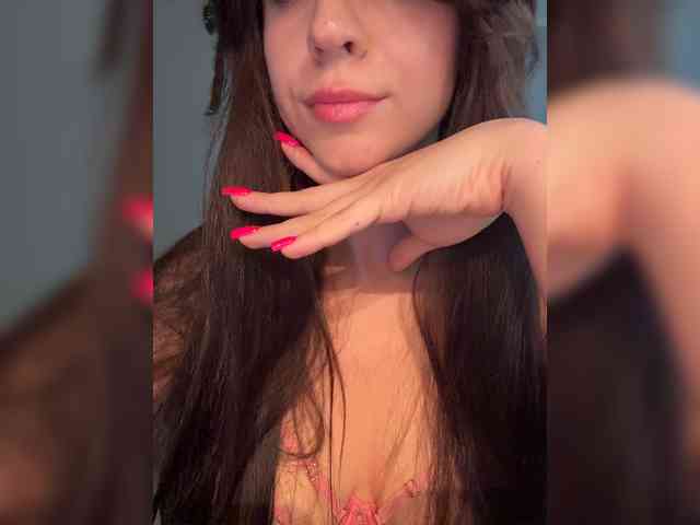 _Meggi_ webcam