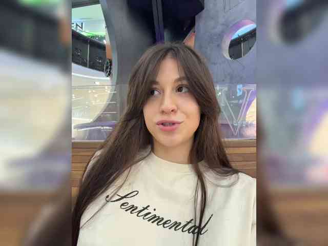 _Meggi_ webcam