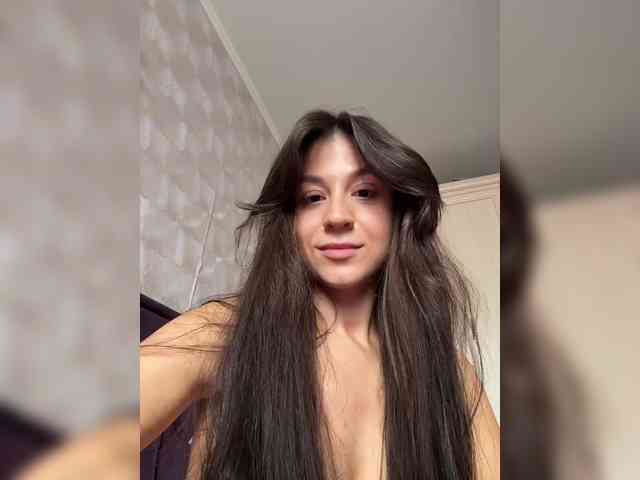 _Meggi_ webcam