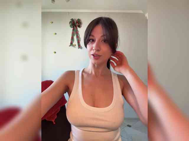_Meggi_ webcam