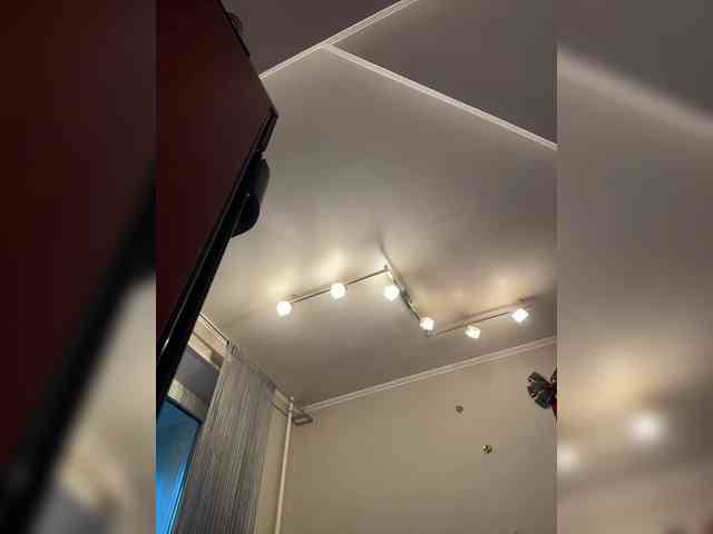 _Meggi_ webcam