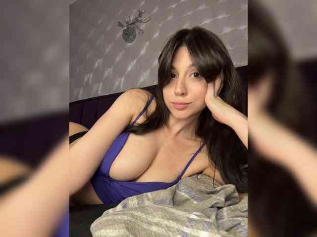 _Meggi_ webcam