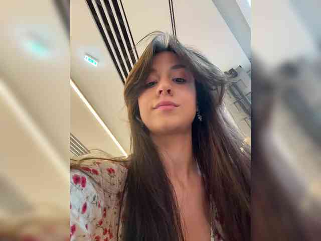 _Meggi_ webcam