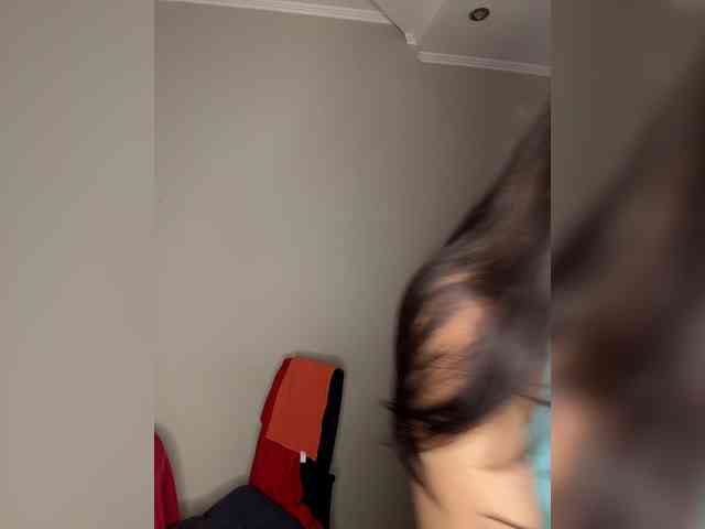 _Meggi_ webcam