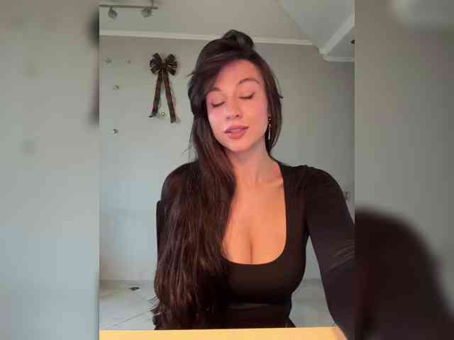 _Meggi_ webcam