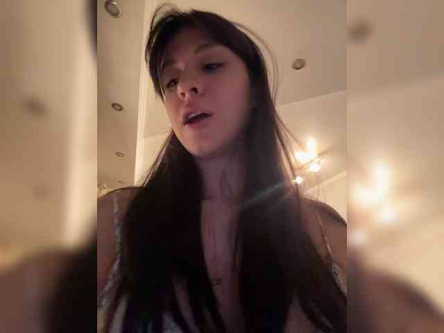 _Meggi_ webcam