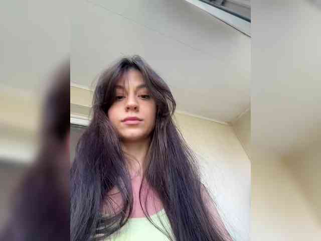 _Meggi_ webcam