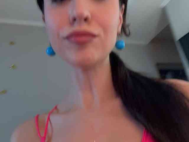 _Meggi_ webcam
