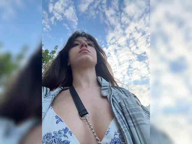 _Meggi_ webcam