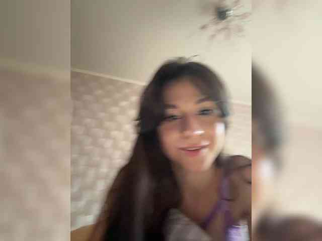 _Meggi_ webcam
