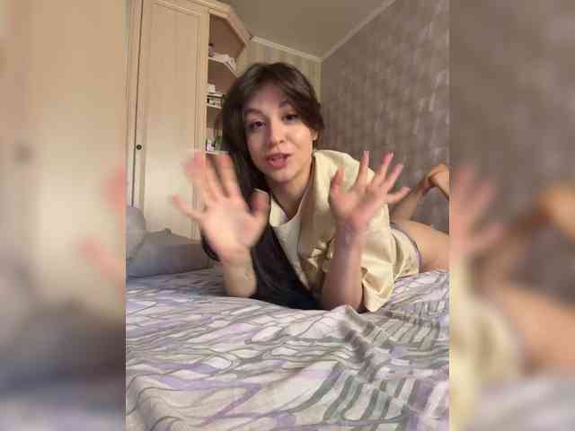 _Meggi_ webcam