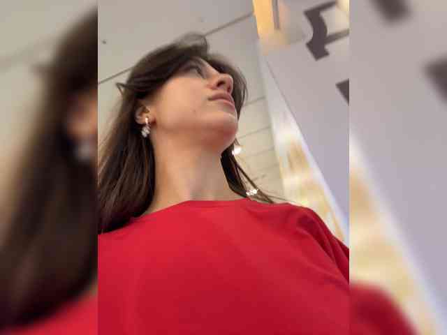 _Meggi_ webcam