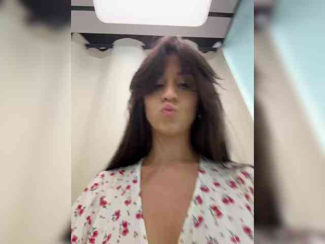 _Meggi_ webcam