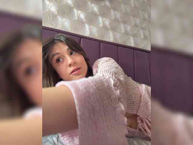 _Meggi_ webcam