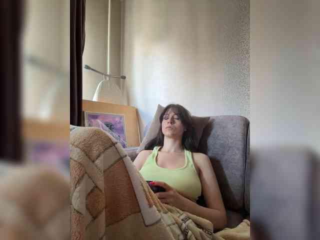 _Meggi_ webcam