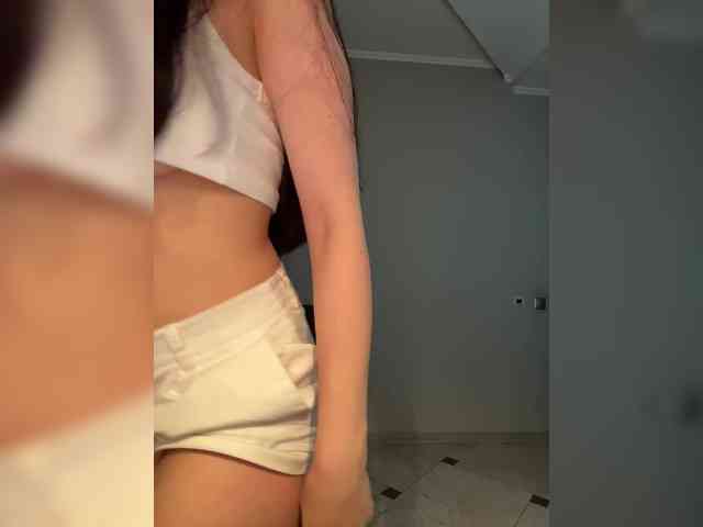 _Meggi_ webcam