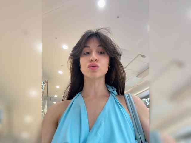 _Meggi_ webcam