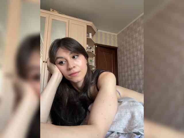 _Meggi_ webcam