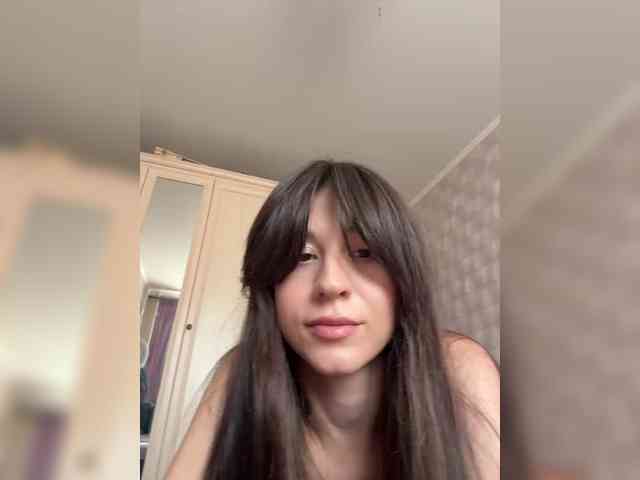 _Meggi_ webcam