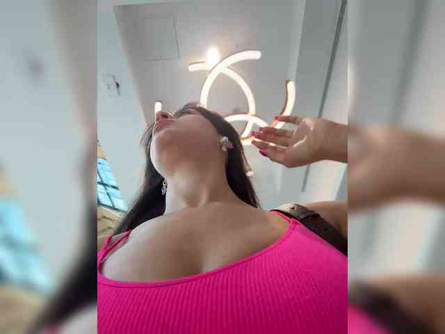 _Meggi_ webcam