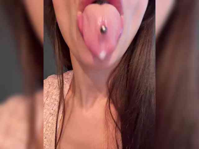 _Meggi_ webcam