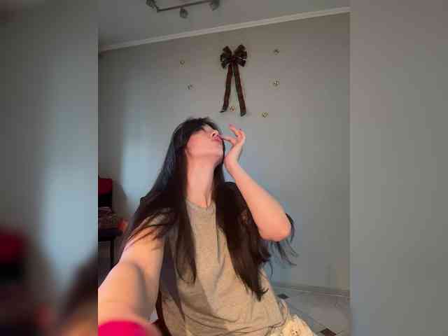 _Meggi_ webcam