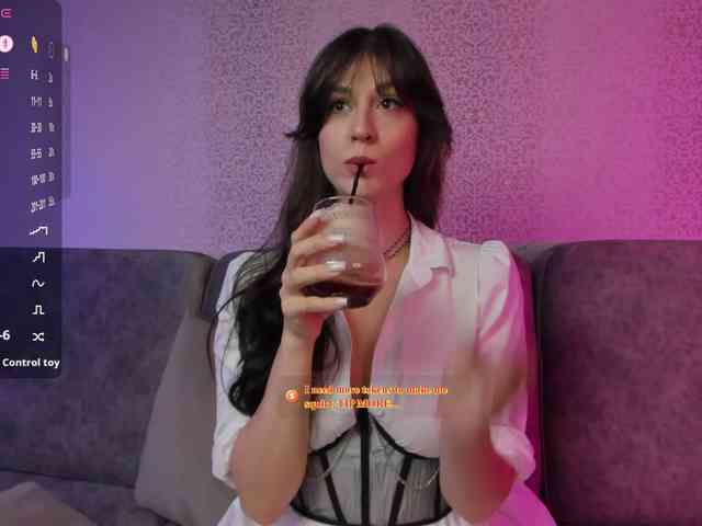 _Meggi_ webcam