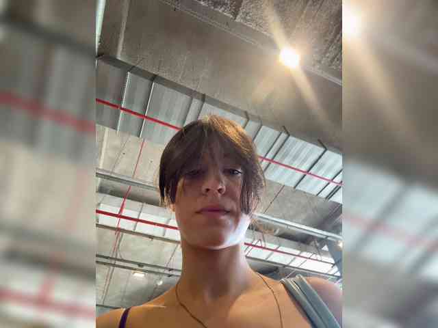 _Meggi_ webcam