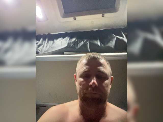 Maksim-47 — live male cam