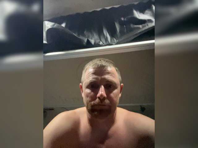 Maksim-47 — live male cam