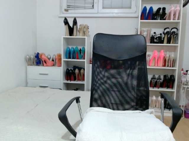 MisstressSabi live cam on BongaCams