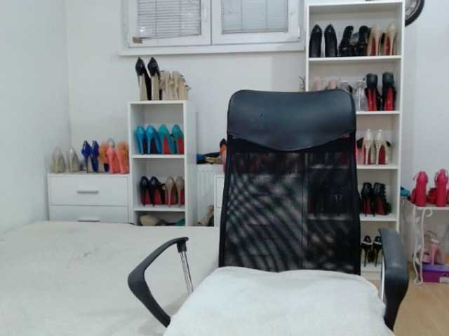MisstressSabi live cam on BongaCams