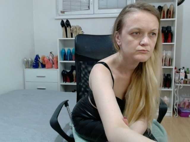 MisstressSabi live cam on BongaCams