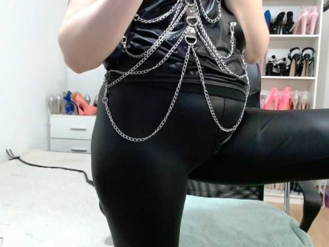 MisstressSabi live cam on BongaCams