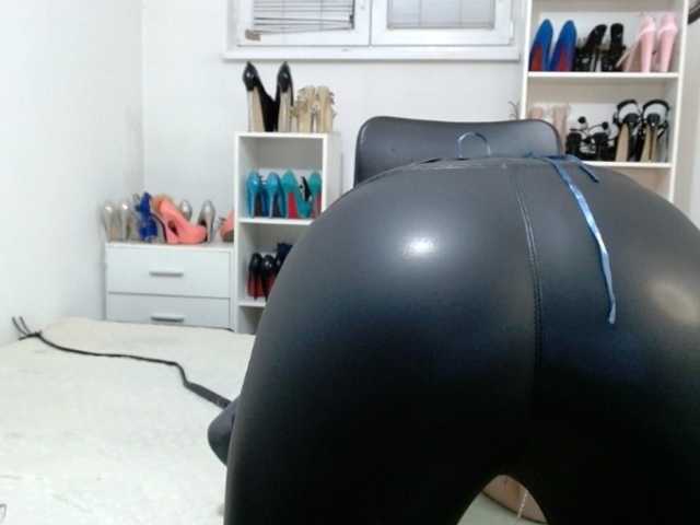 MisstressSabi live cam on BongaCams