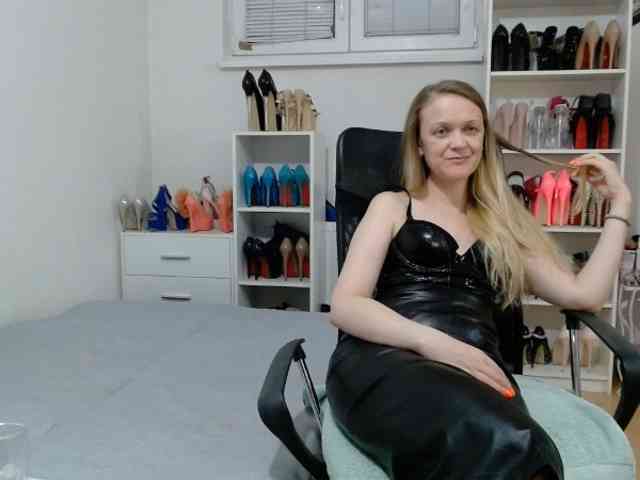 MisstressSabi webcam