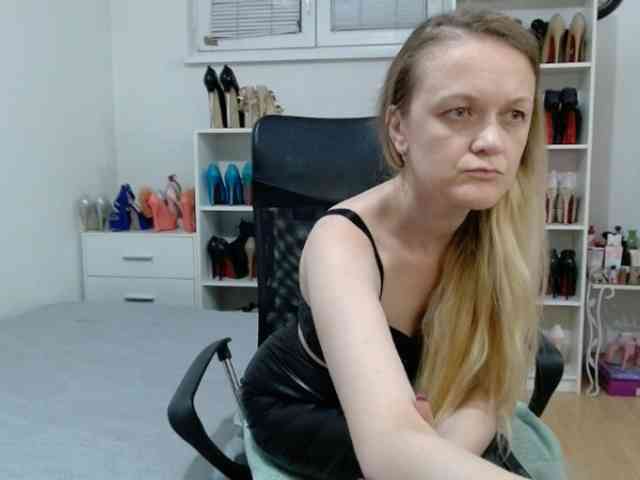 MisstressSabi webcam